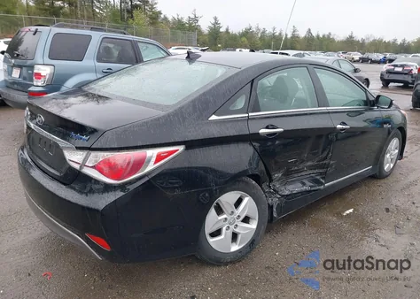 2012 Hyundai Sonata Hybrid z USA, uszkodzony, nr VIN KMHEC4A40CA031572